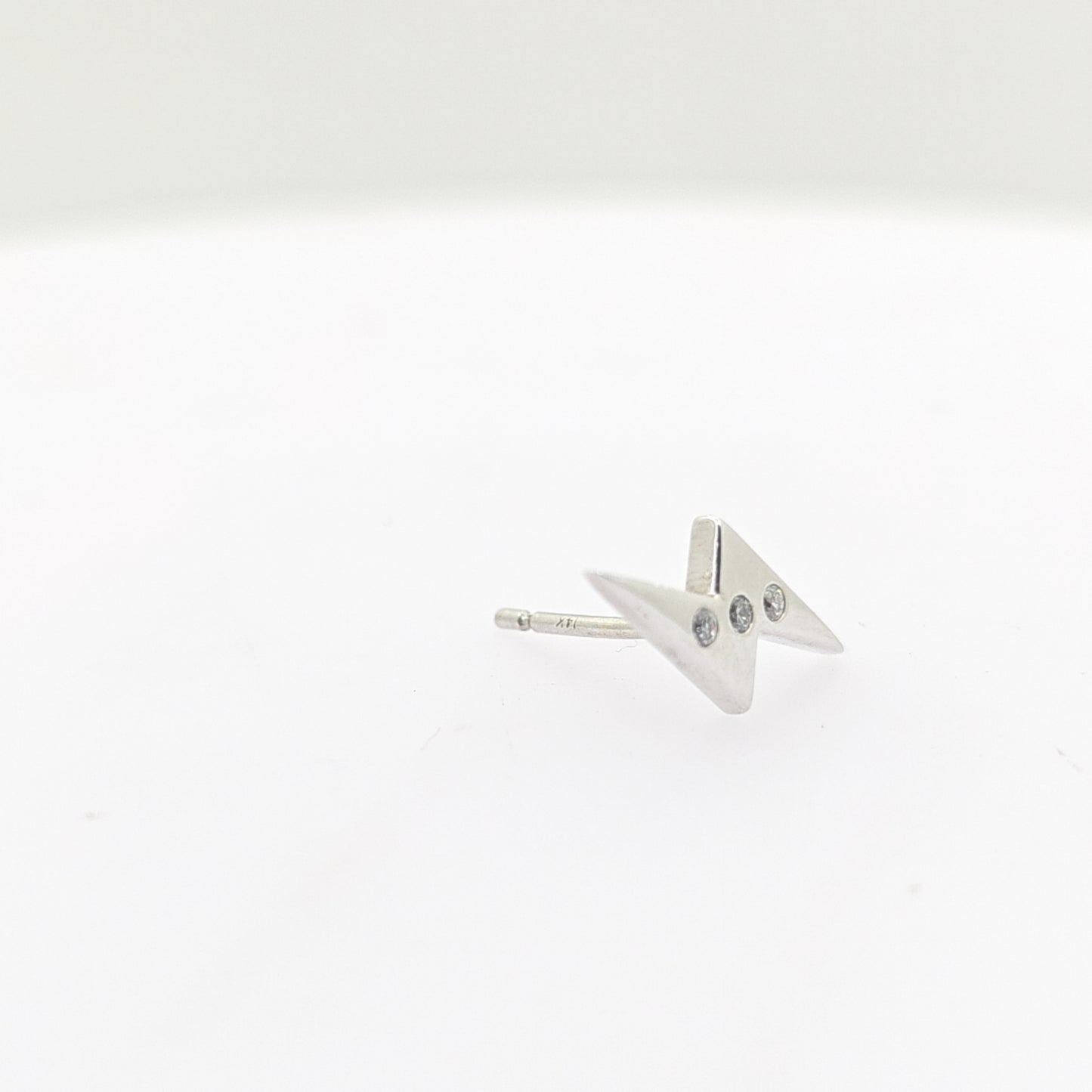 14kt Gold Lightning Single Ear Lab Grown Diamond Stud Earrings in White/Yellow Gold