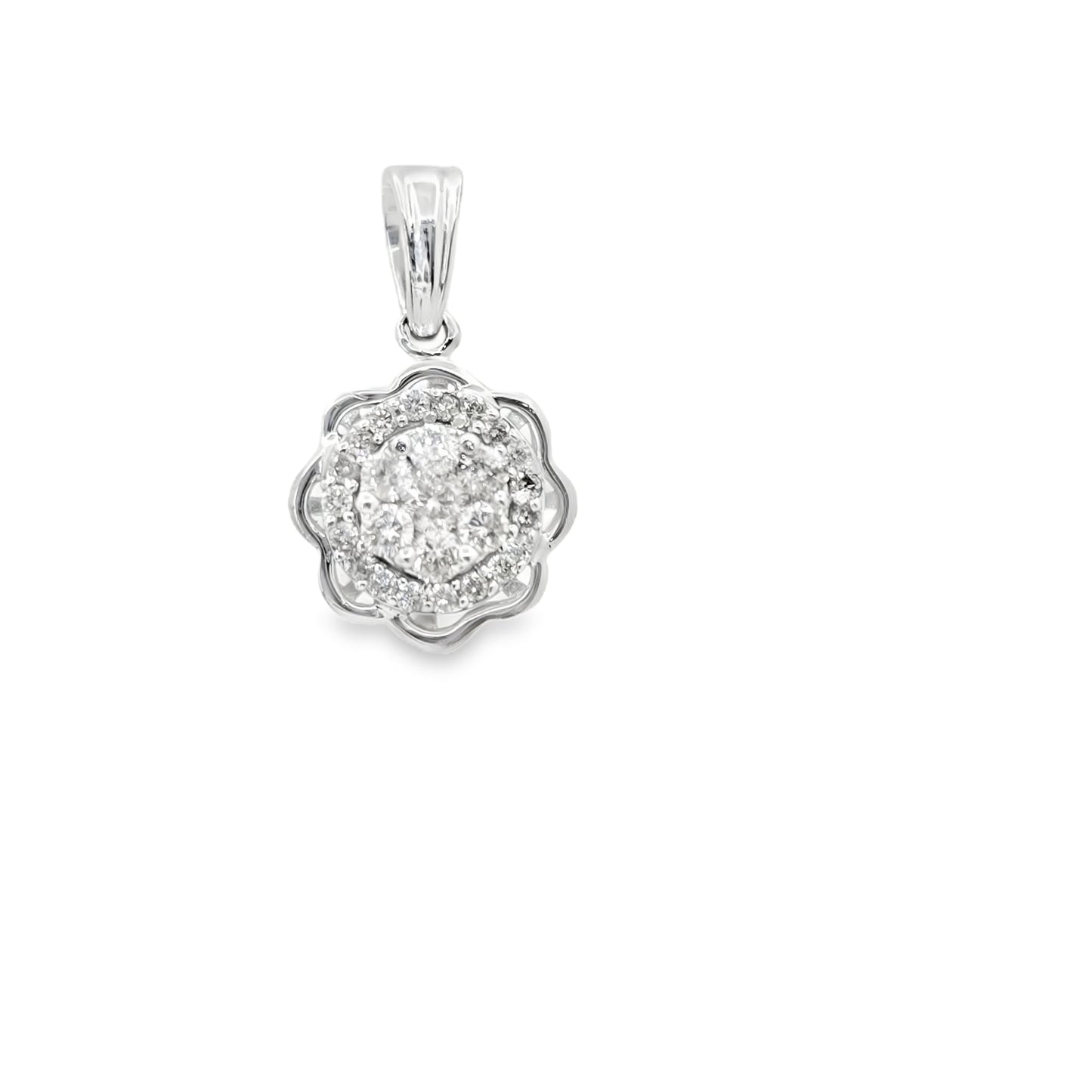 10KT White Gold 0.25ctw Diamond Cluster Pendant – IGI Certified