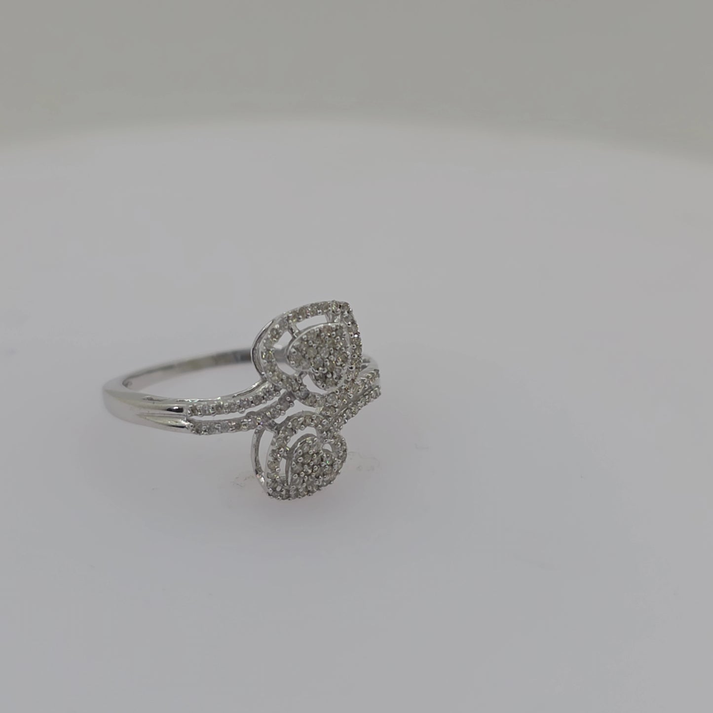 10K White Gold 0.25ctw Diamond Heart Shape Bypass Ring – IGI Certified