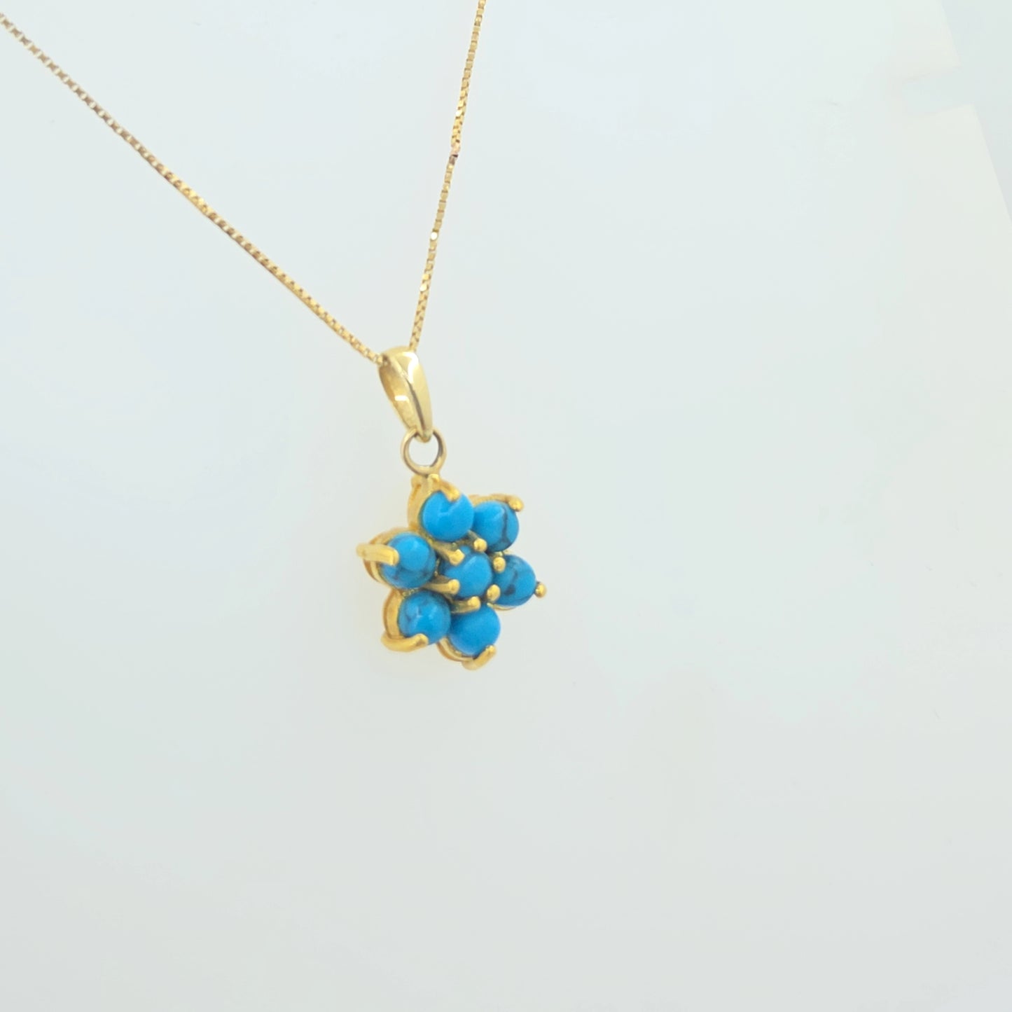 22kt Gold Turquoise Flower Pendant
