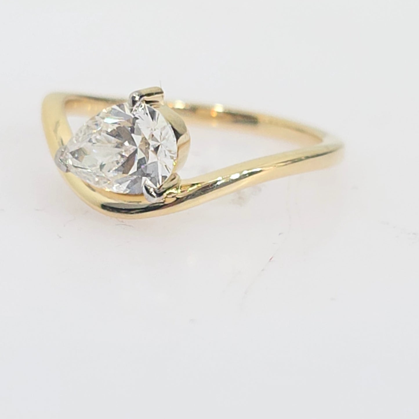 14KT Yellow Gold 1.00 CTW Pear Shape Lab-Grown Diamond Twisted Shank Engagement Ring – Size 6.5