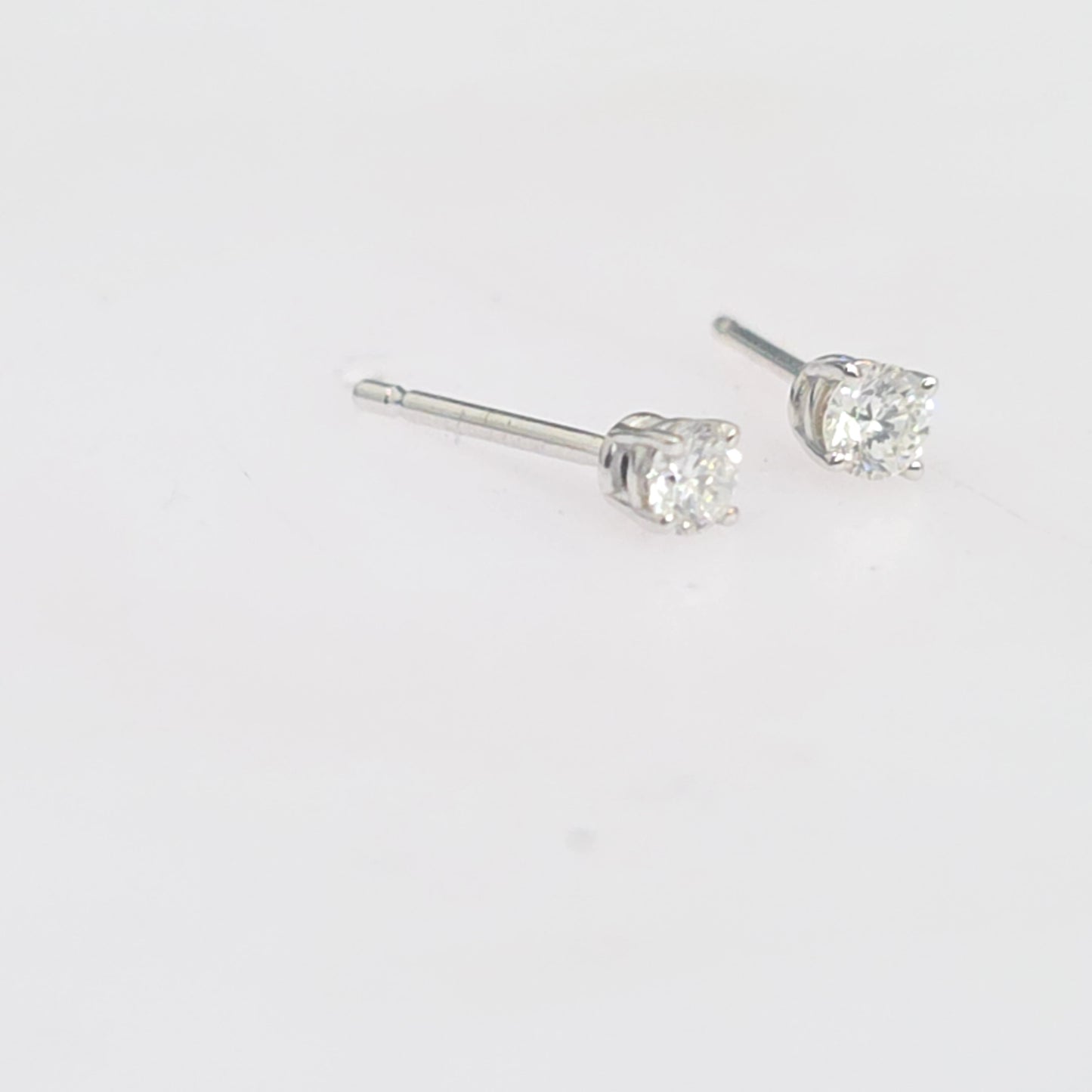 0.25 CTW Natural Diamond Stud Earrings in 14K White Gold – G/H SI1-SI2 – Classic Push Back Diamond Earrings